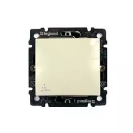 774101 Valena Выключатель 1-клавишный IP44 (со стандартной рамкой) Legrand