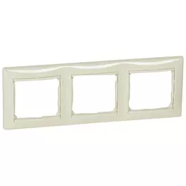 774353 Рамка Valena Слоновая кость 3-постовая Legrand