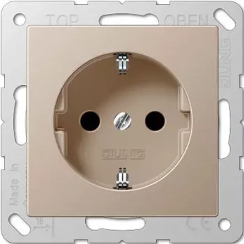 A1520CH А 500 Розетка с заземлением Jung 16А/250В шампань