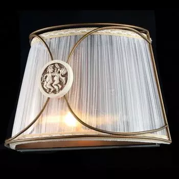 Бра Maytoni Elegant ARM365-01-R