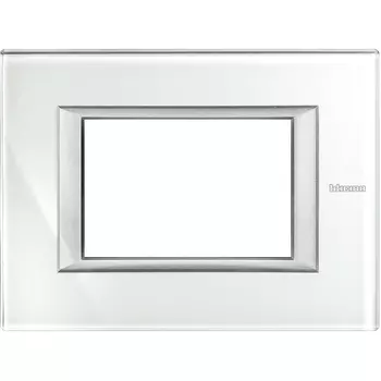 HA4803VSW Рамка Axolute Квадрат Whice 3 модуля Bticino