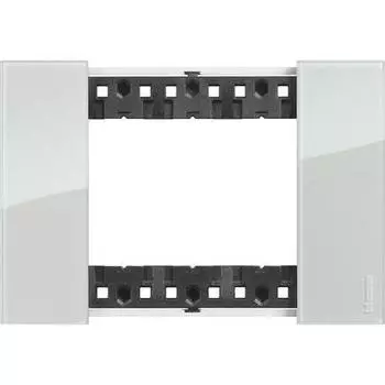 KA4803DA Рамка Bticino Living Now SKY 3-модульная