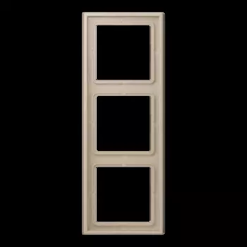 LC98332142 Рамка Les Couleurs Le Corbusier Ombre naturelle claire 3-постовая Jung