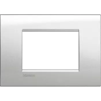 LNA4803GL Рамка LivingLight Квадрат Лунное серебро 3-модульная Bticino