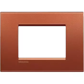 LNA4803RK Рамка LivingLight Квадрат Красный шелк 3 модуля Bticino