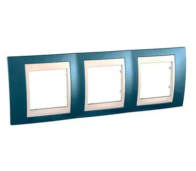 MGU6.006.554 Рамка Unica Хамелеон голубой лед / Бежевый 3-постовая Schneider Electric