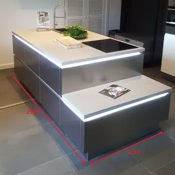 Кухонный гарнитур Nobilia Inox