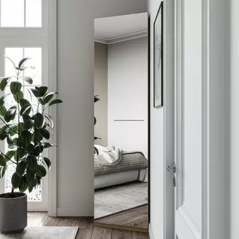 Скошенный шкаф-пенал Элеонора