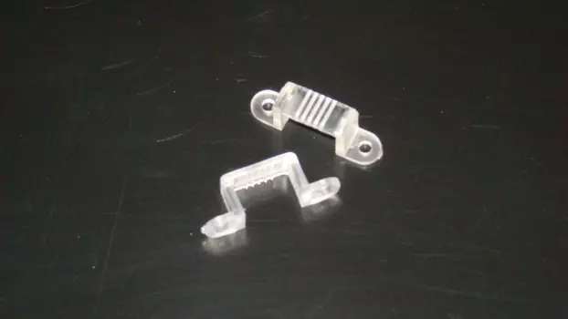 Клипса монтажная 11*28