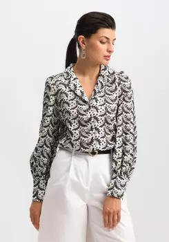 Блуза с английским воротником из шитья