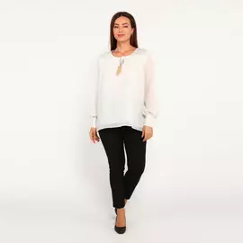 Блуза с широкими манжетами и завязками