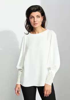Блуза с вышивкой на манжете