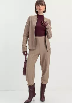 Брюки джоггеры с фактурным рисунком