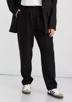 Брюки прямого кроя из костюмной ткани