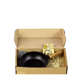 Чугунная литая сковорода с деревянной ручкой