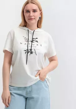 Футболка с капюшоном и принтом