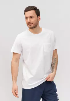 Футболка с накладным карманом