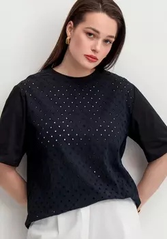 Футболка с шитьем