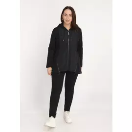 Костюм с принтом и стразами