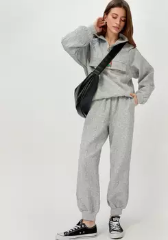 Костюм свитшот и брюки джоггеры