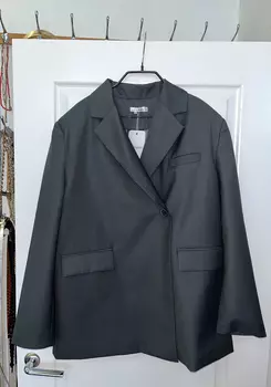 Пиджак с разрезом по спинке Resale