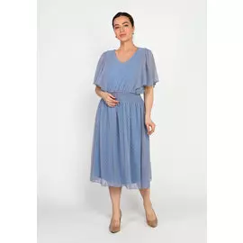 Платье фактурное с оригинальными рукавами