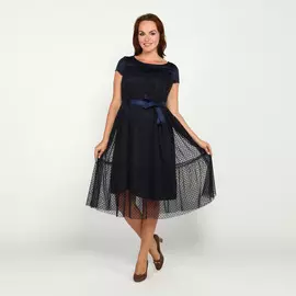 Платье оригинального дизайна с поясом