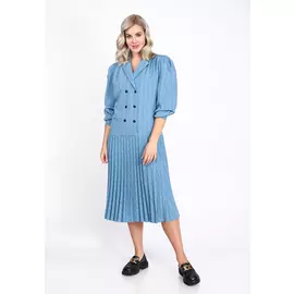 Платье с плиссировкой