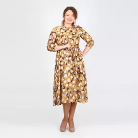 Платье с принтом "цветы" и вырезом на груди