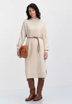 Платье с воротником-стойкой и разрезами