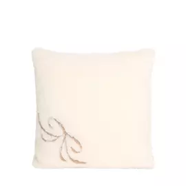 Подушка меховая декоративная