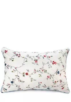 Подушка с лепестками календулы