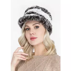 Шапка меховая с козырьком