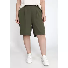 Шорты бермуды с карманами и патами