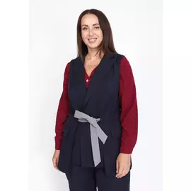 Жилет с карманами однотонный