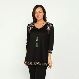 Блуза с карманами и цветочными вставками
