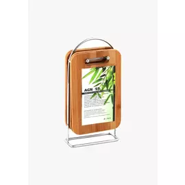 Набор деревянных досок на подставке