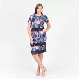 Платье прилегающего силуэта с контрастными ажурными вставками