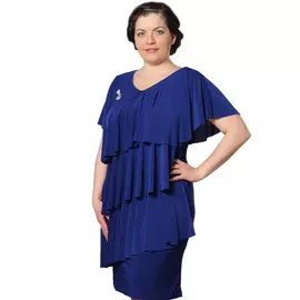 Платье с диагональными волнами спереди и V-образным вырезом с брошью