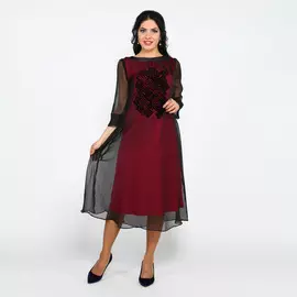 Платье с геометрическим узором и рукавом 3/4