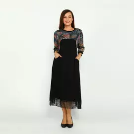 Платье с карманами и бахромой