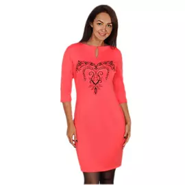 Платье с оригинальным вырезом и вышивкой на груди