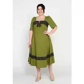 Платье с вырезом "каре"