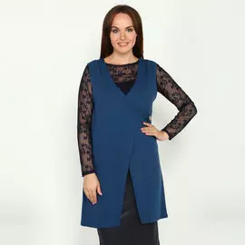 Жилет на пуговицах оригинального дизайна