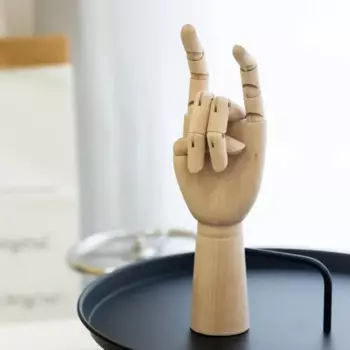Изделие декоративное Рука дерево бежевое 30 см