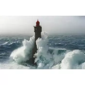 Картина на холсте Маяк в шторме 60x100 см