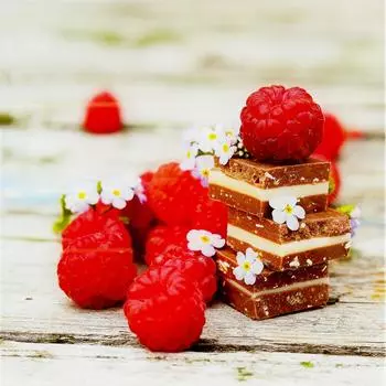 Картина на стекле Шоколад и малина, 30x30 см