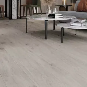 Ламинат Дуб Аракс 33 класс толщина 8 мм с фаской 1.596 м