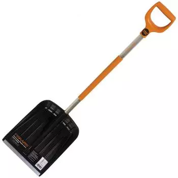 Лопата для уборки снега облегченная FISKARS SnowХpert