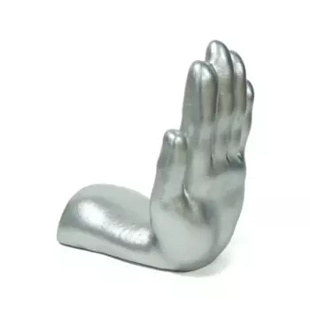 Подставка Ладонь гипс 12.5x9.5x16 см цвет серебро